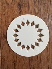 The Pampered Chef Cookie Press Parts Cookie Disc # 13 Replacement Disk