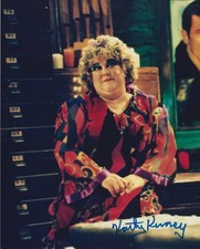Hilarious KATHY KINNEY Signed 8 x 10 Photo The Drew Carey Show Hilarious KATHY KINNEY Signed 8 x 10 Photo The Drew Carey Show