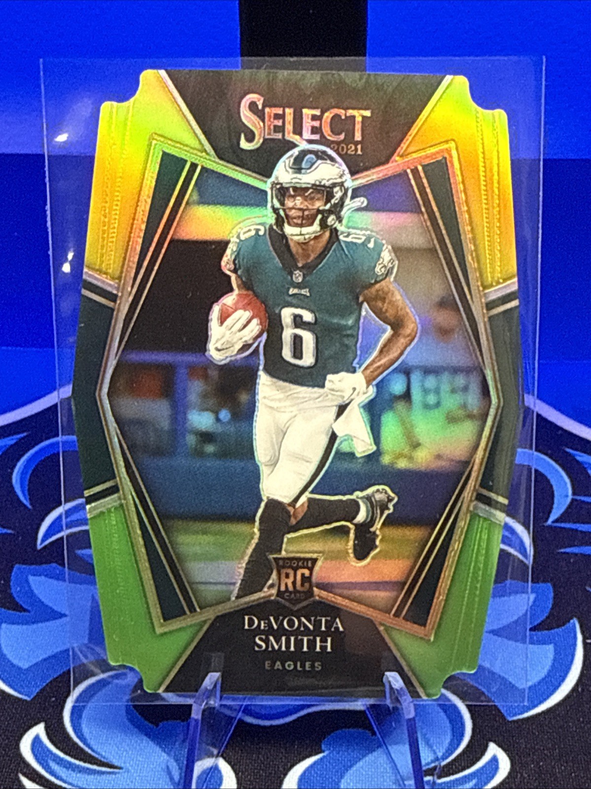 2021 Panini Select #149 DeVonta Smith Green and Yellow Die-Cut RC Rookie