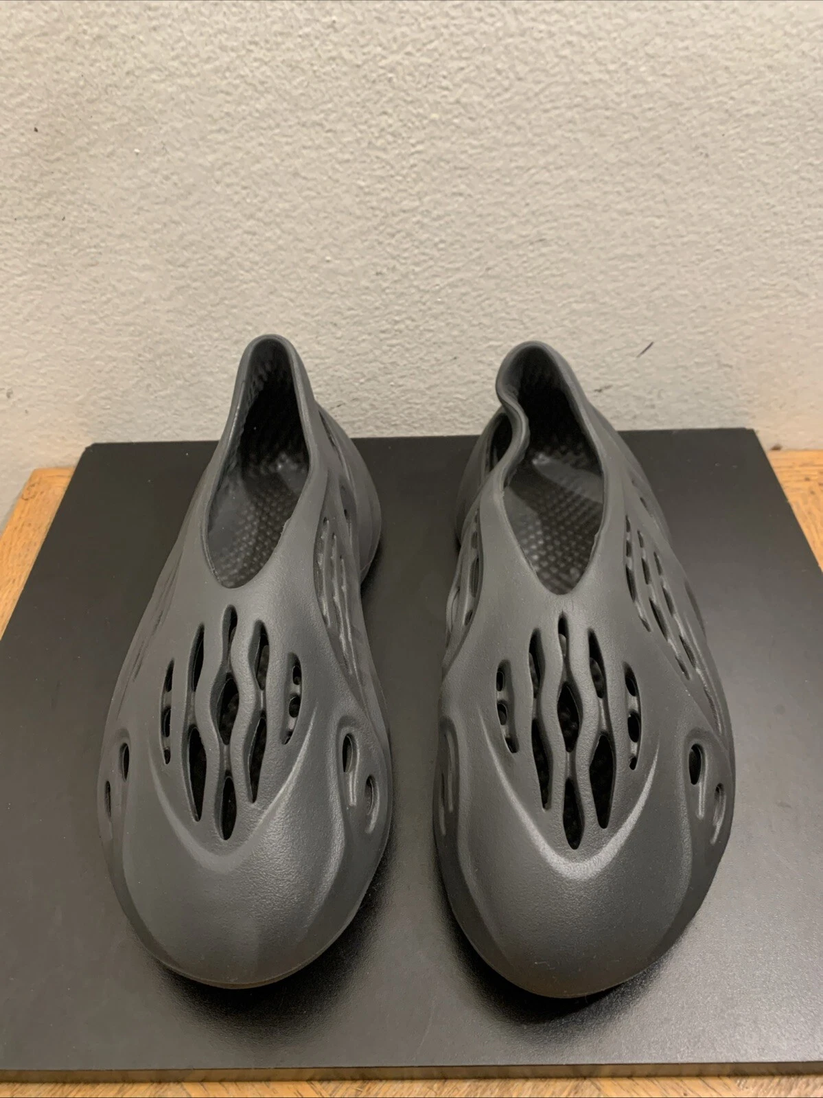 Yeezy Carbon Foam Runner RNNR Adidas sneakers deadstock scarpe uomo taglia 12uS