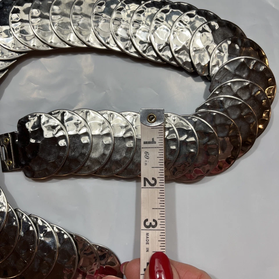 "CINTURÓN de discos brillantes de metal plateado elástico superpuesto extremo de gancho elástico 24-35"" años 70 80" Foto 4 de 4