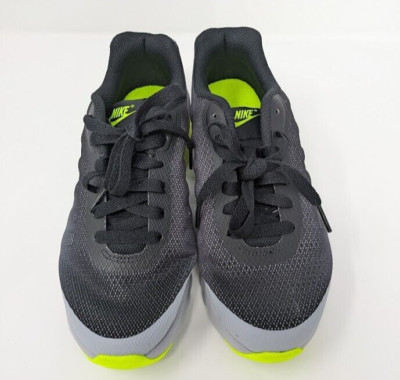 NIB Nike Air Max Invigor GS Youth Kid Wolf Grey Black Volt 749572-002
