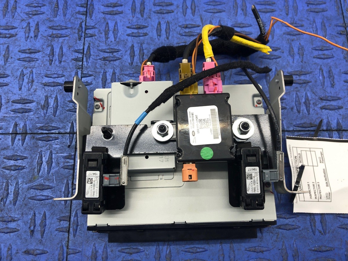 2017-2019 JAGUAR XF SPORTBRAKE OPTICAL DISC DRIVE CD DVD PLAYER