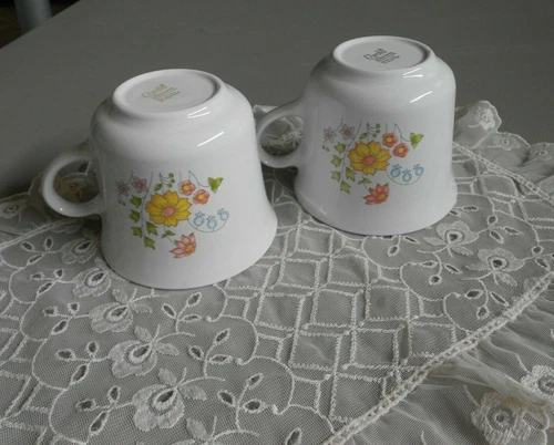 CorningWare Corelle Spring Meadow Flowers Coffee/Tea Cups-Set of 2 -VINTAGE 80's