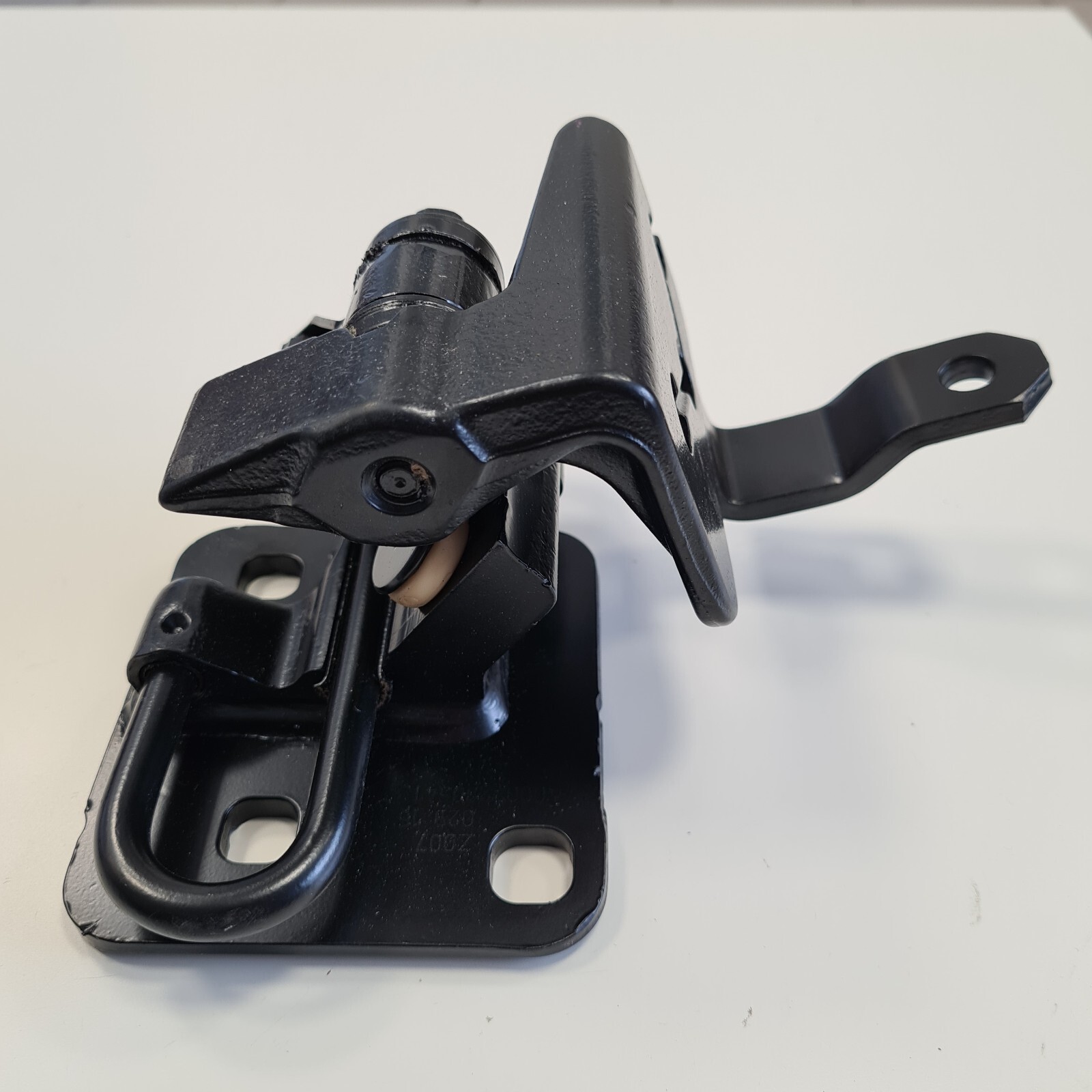A0007230541 BRAND NEW OEM MERCEDES BENZ RIGHT DOOR BOTTOM HINGE | eBay
