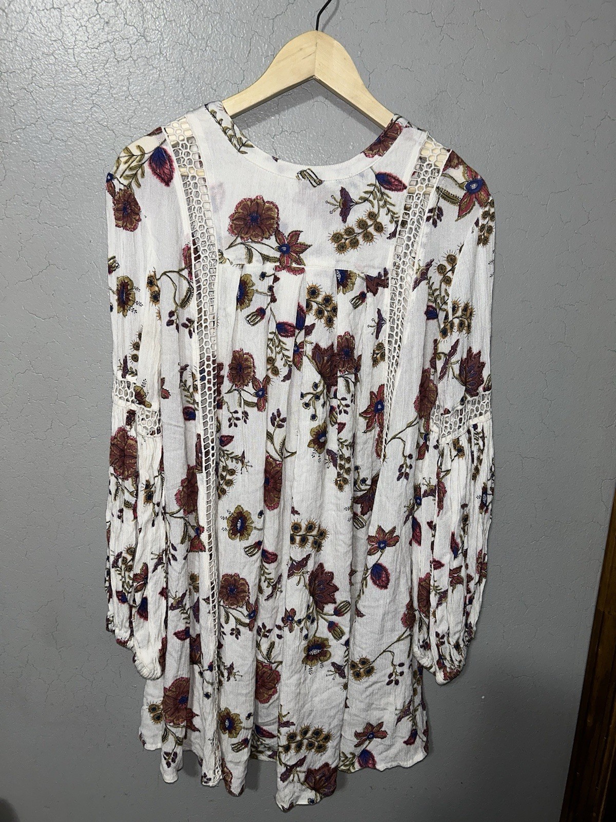 Free People boho floral long-sleeve gauzy tunic top ivory floral Size M