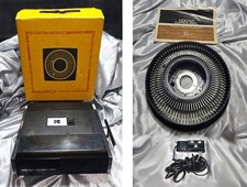 KODAK CAROUSEL CUSTOM 800H 35MM SLIDE PROJECTOR IN BOX SUPER CLEAN TESTED - READ