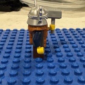 Lego Dwarf orange beard helmet wings Fantasy Era Castle minifigure 7036 cas373