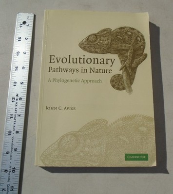 Evolutionary Pathways in Nature: A Phylogenetic Approach paperback
