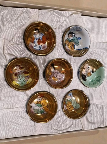 Set 7 Kutani ware Seven Lucky Gods sake Choko cups Showa Retro gold colored NIB - Picture 5 of 8