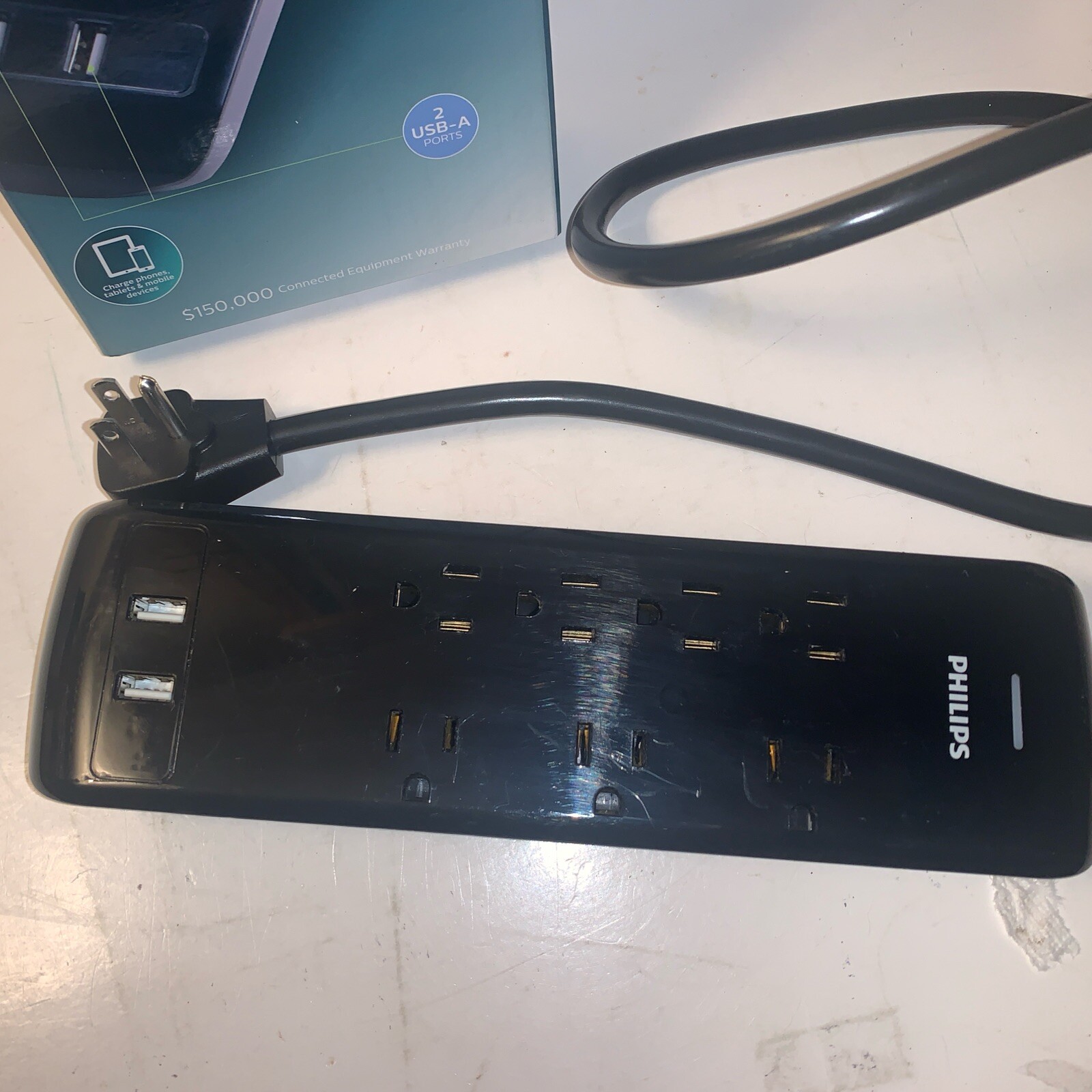 Surge Protector 4ft Extension Cord 7 Outlets 2 USB Ports Phillips-image