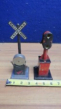 2 PCS VINTAGE MARX RAILROAD CROSSING STOP GATE BELL / SEMAPHORE 619732