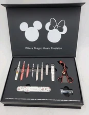 NEW Tweezerman Disney Mickey & Minnie Collection Set.