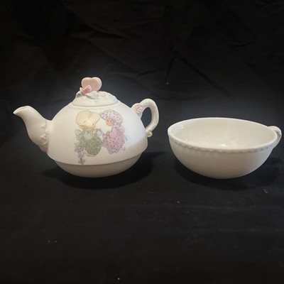 Precious Moments Girls Having Tea 251852 Teapot and Cup with Lid Vintage Enesco