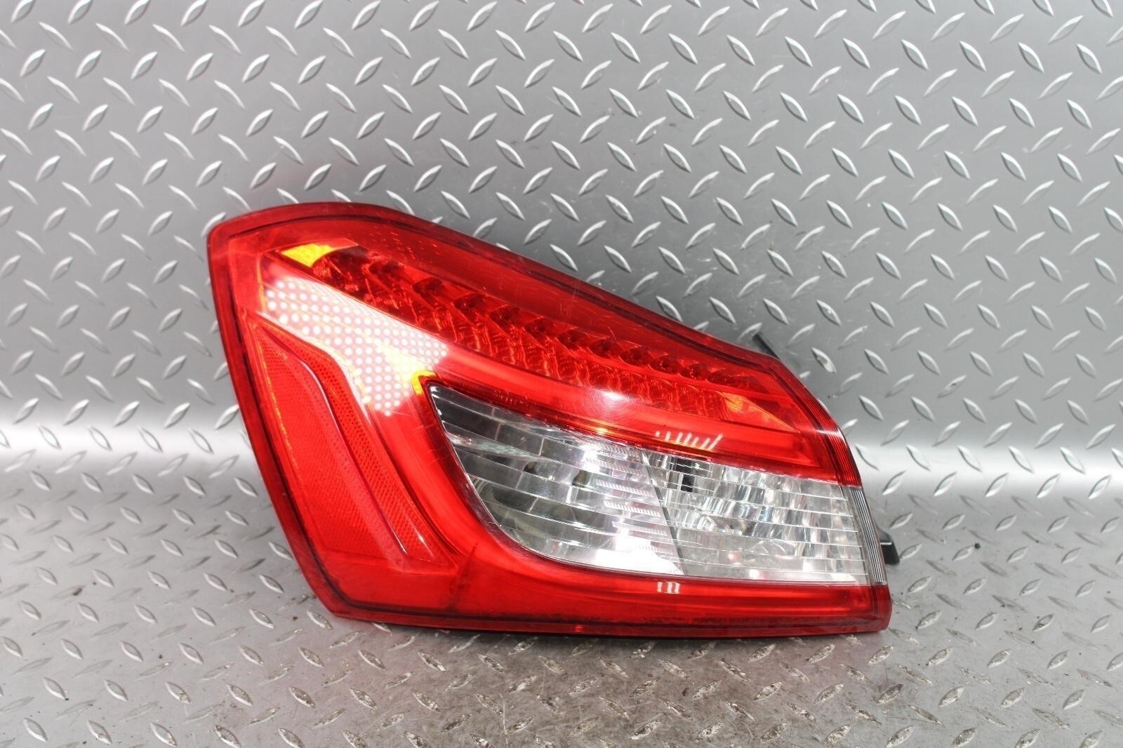14-19 Ghibli Quarter Panel Driver Side Left LH Taillight Tail Light Lamp Lens OE