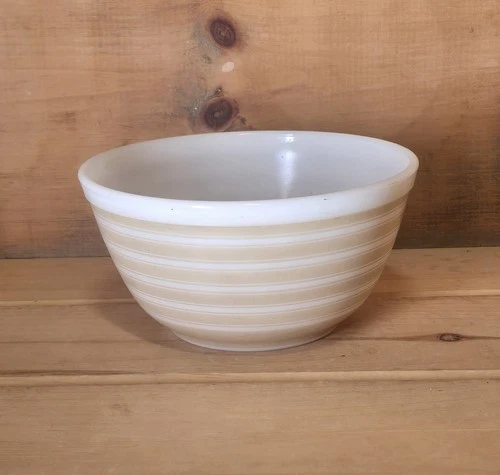 1 Pyrex # 402 Sandlewood Striped Mixing/Nesting Bowl. 1-1/2Qt. 7-1/4"W x 3-5/8"