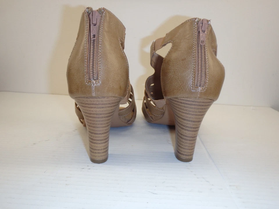 Cloudwalkers Womens Sandles Size 10W High Heels Strappy Zip Open Toe - Image 4 of 4