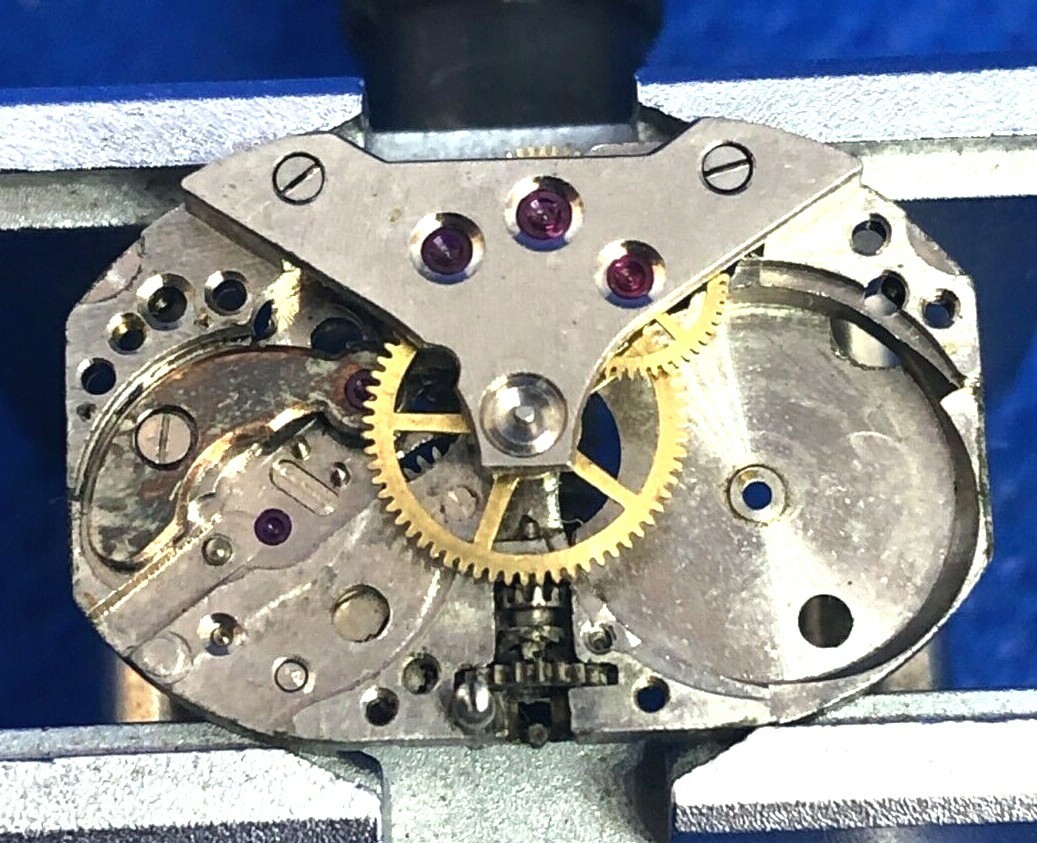 Petit Mouvement De Montre AS 1051 – Ancien, Incomplet (collection/réparation)