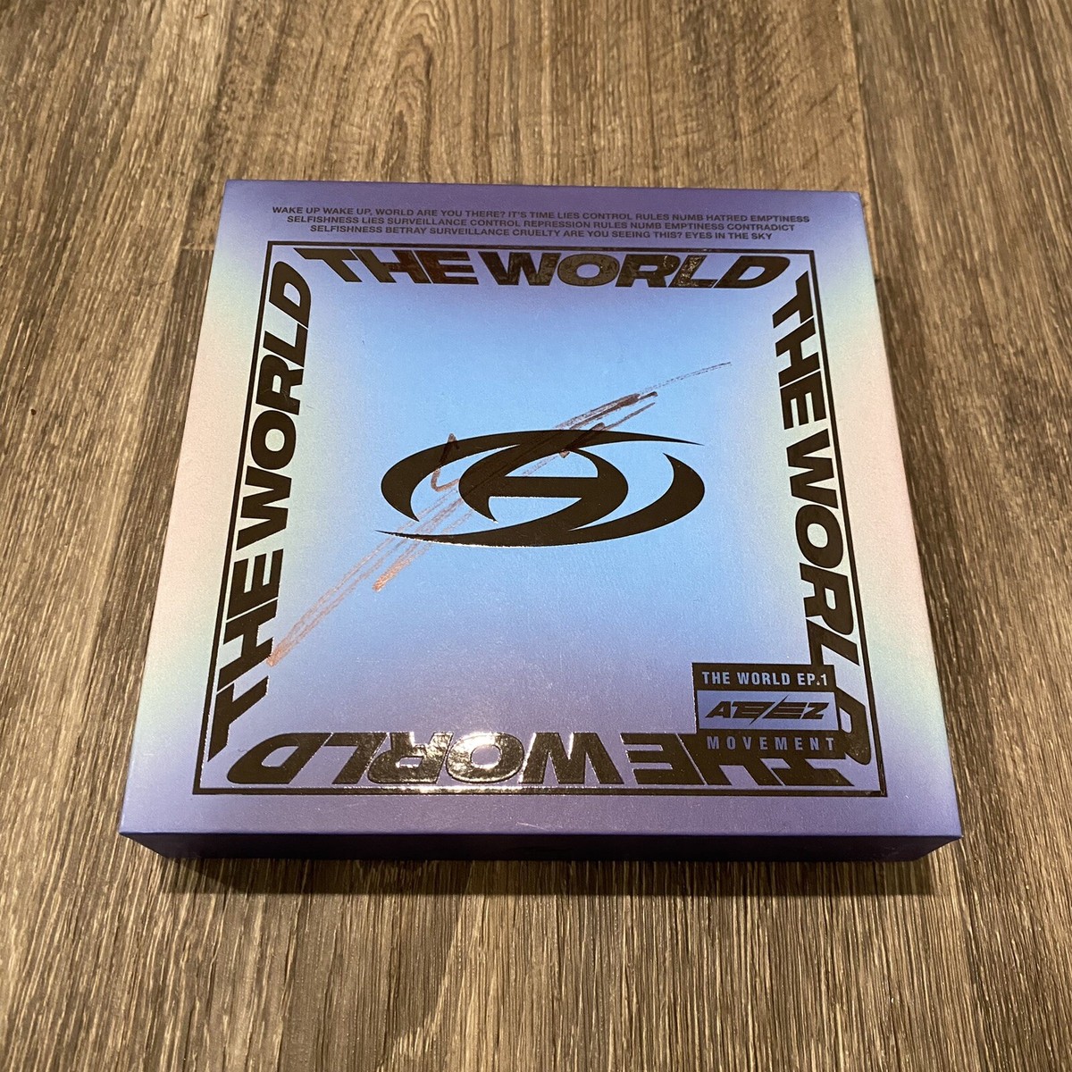 ATEEZ THE WORLD EP.1 : MOVEMENT Ver. Z YUNHO SIGNED ALBUM BOX SET