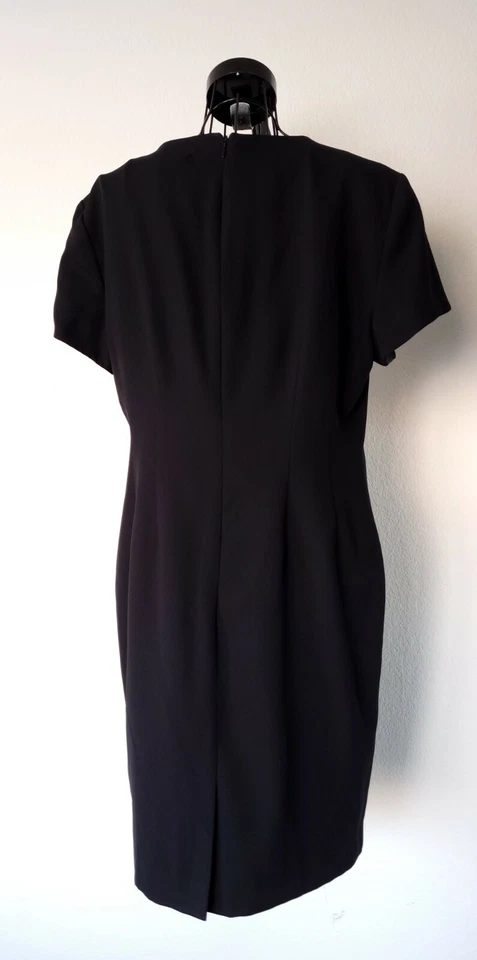 Dress Barn Black Shift Dress Short Sleeve Padded Shoulder Scoop Neck Zip Size 12 - Image 3 of 4