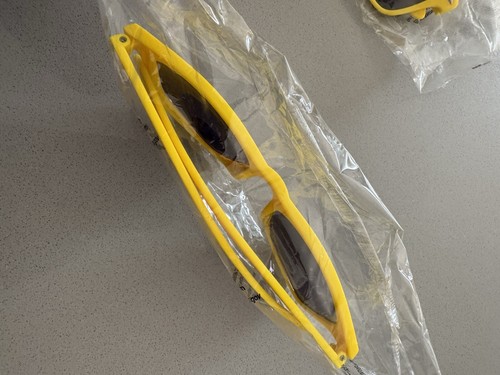 NEW Golden State Warriors - wayfarer yellow frame Sunglasses - Picture 4 of 4