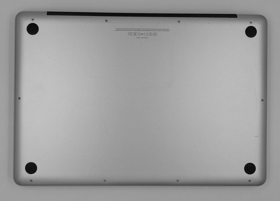 Grado B - MacBook Pro 15" "Core i7" 2.6GHz / 16GB RAM / 1TB SSD / Pantalla Mate Foto 3 de 4