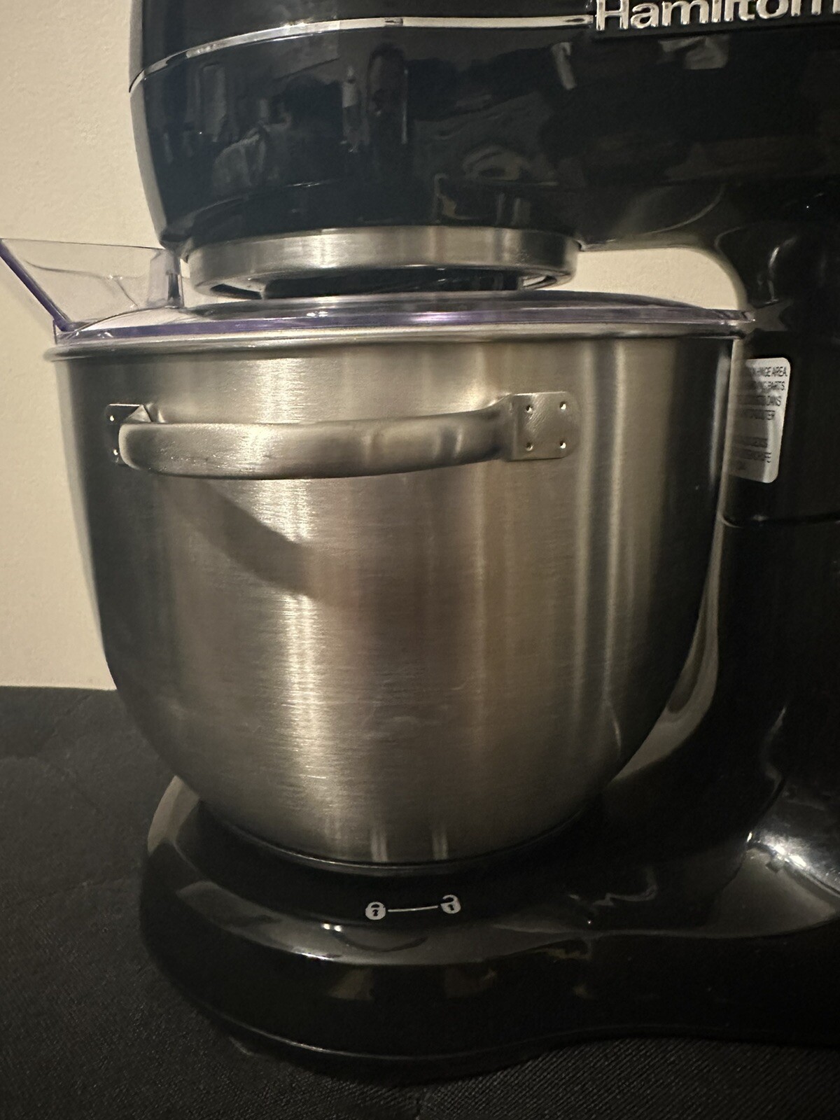 Hamilton Beach 63391 7 Speed Stand Mixer with Whisk, Dough Hook Works