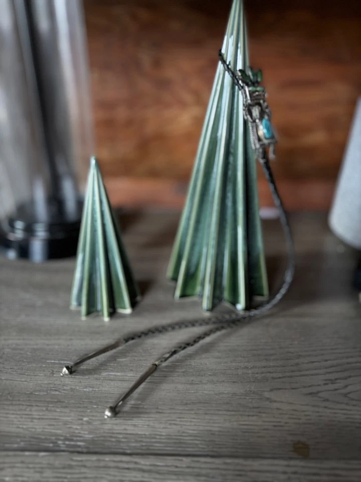 Corbata vintage Navajo de plata de ley Kachina Bolo - 47,4 g - Bennett Pat. Colgante. C-3 Foto 2 de 2