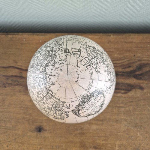 Mappamondo vintage su supporto in legno AM USA-NL Est 1968 mappa di Robert... - Picture 5 of 7