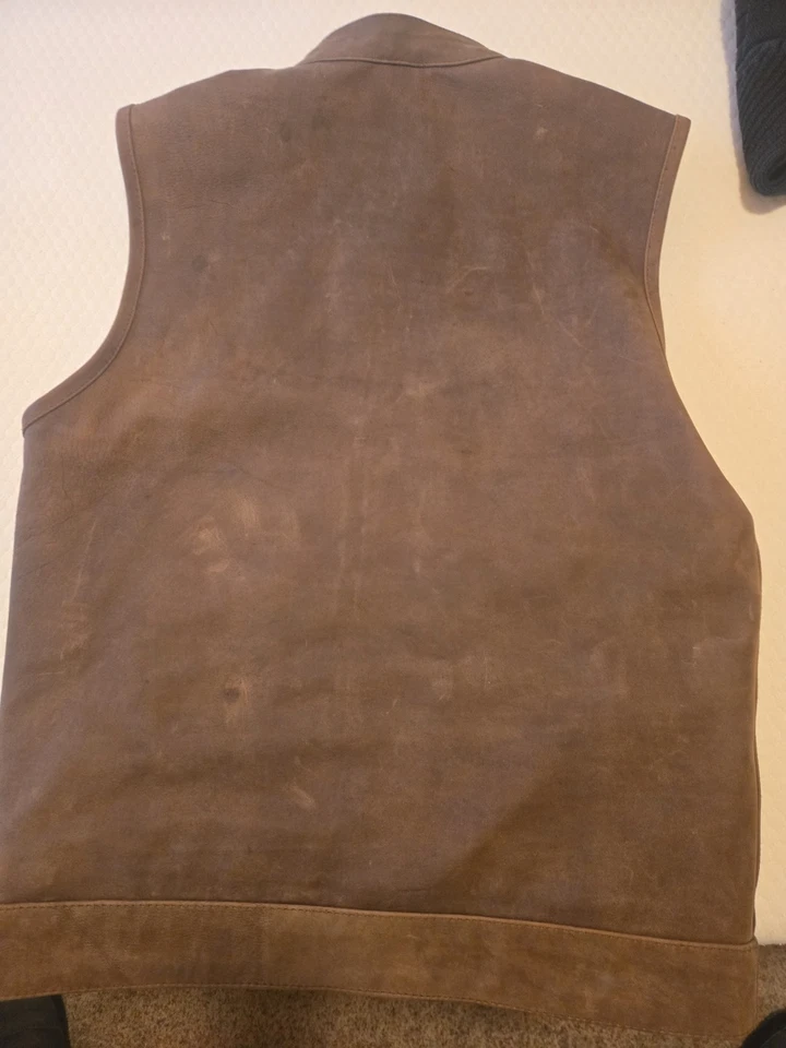 Old Milwaukee Vintage Leather Vest Gambler Crazy Horse Size Small  - Image 3 of 4