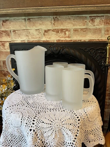 Vtg Tiara Indiana Glass Frosted Satin 56 oz Pitcher 8 1/2" Tall W/ Four Mugs