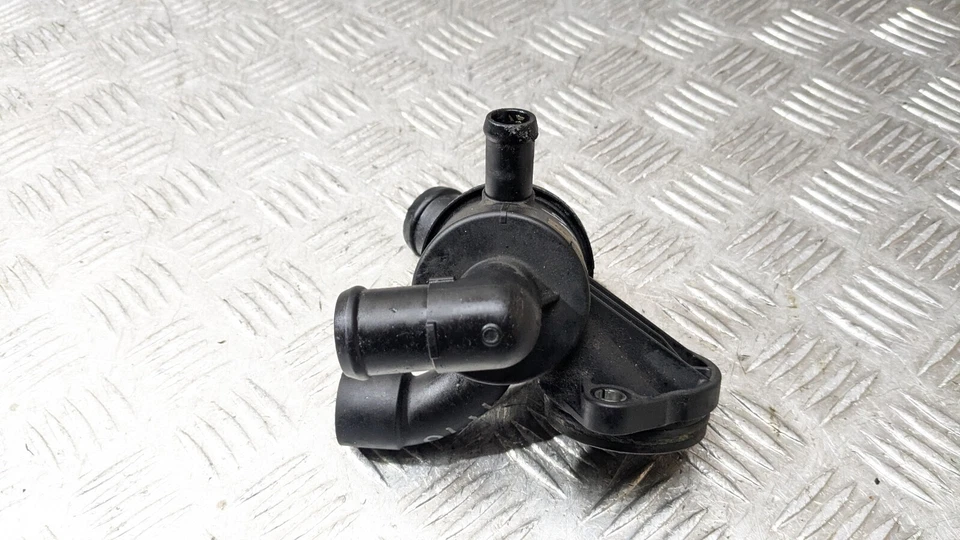 CARCASA TERMOSTATO VOLKSWAGEN TIGUAN 5N MK1 2.0 TDI CFFB - CFF DIÉSEL 2011 Foto 4 de 4