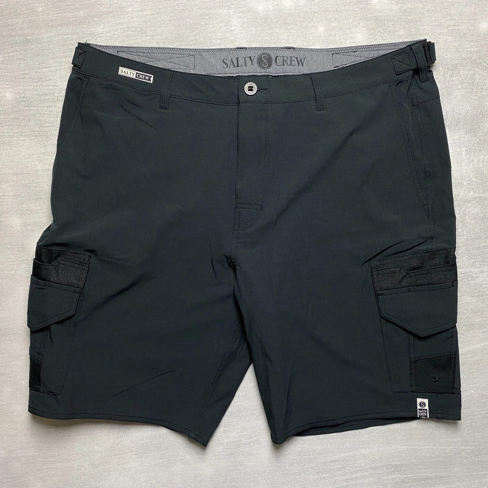 Salty Crew Fishing Cargo Shorts Mens 40 Black Polyester Spandex Stretch Perfect