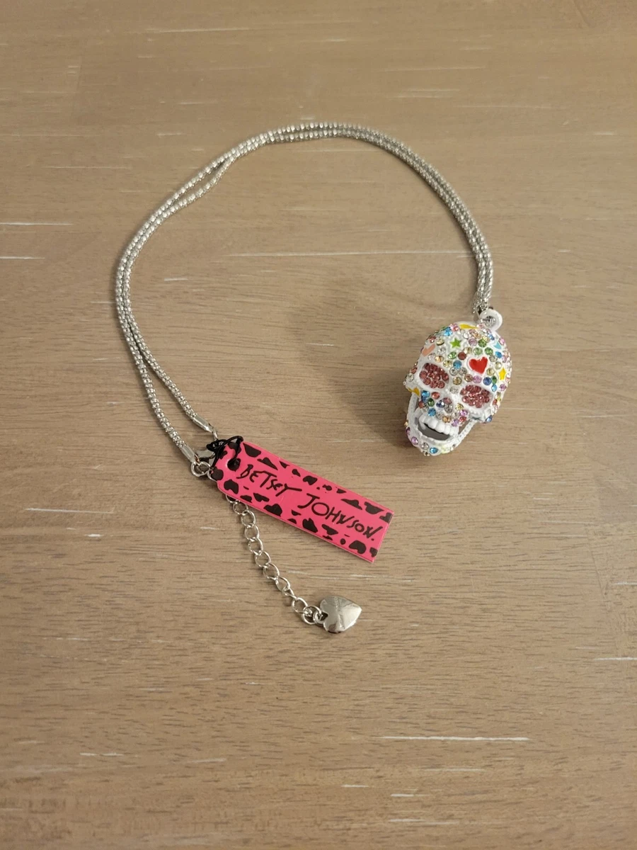 Betsey johnson sugar outlet skull necklace