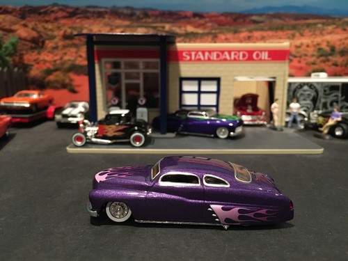 1:64 Hot Wheels Limited Edition 1949 49 Merc Mercury Purple w/ Flames Legends - Picture 3 of 6