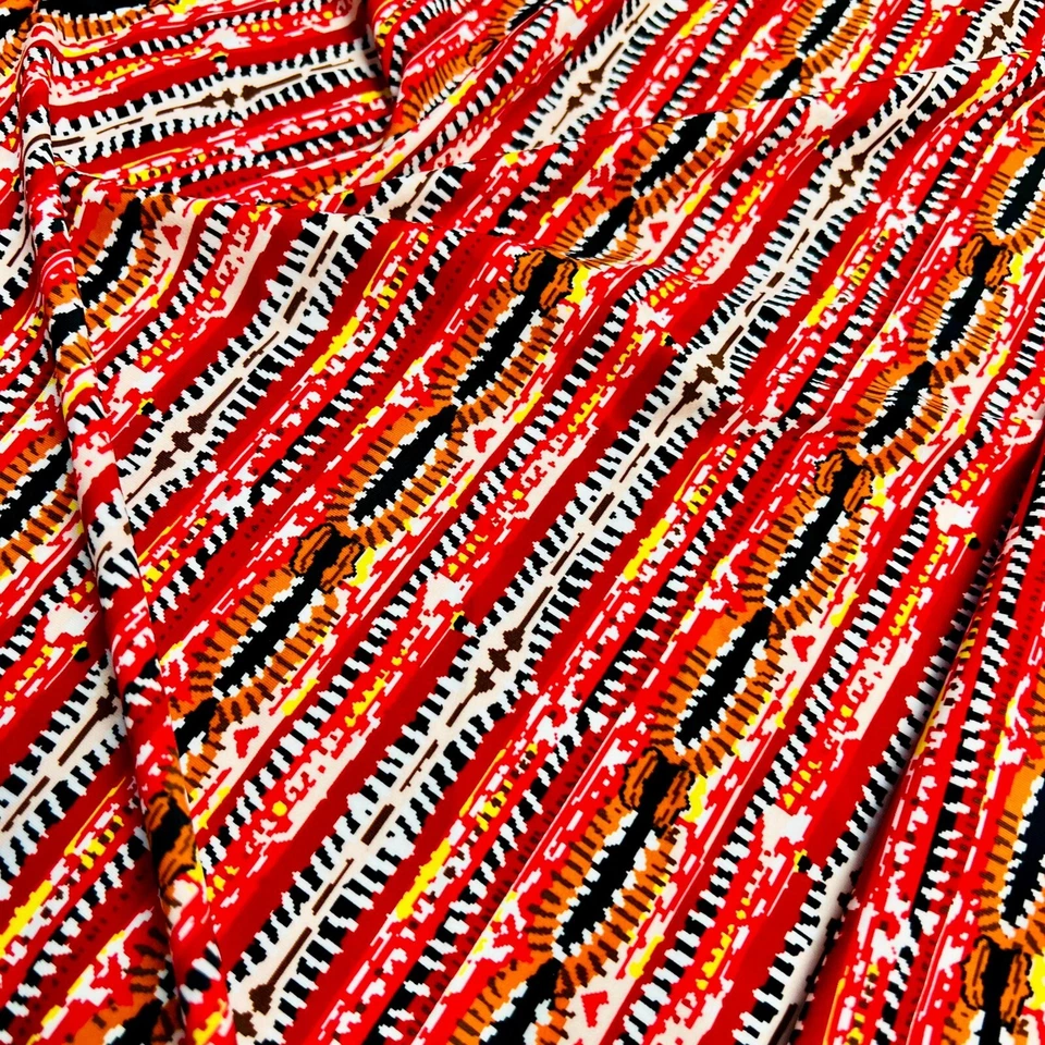 Tela de spandex de nailon con estampado étnico rojo y amarillo 4 vías elástica por yarda para nadar Foto 3 de 4