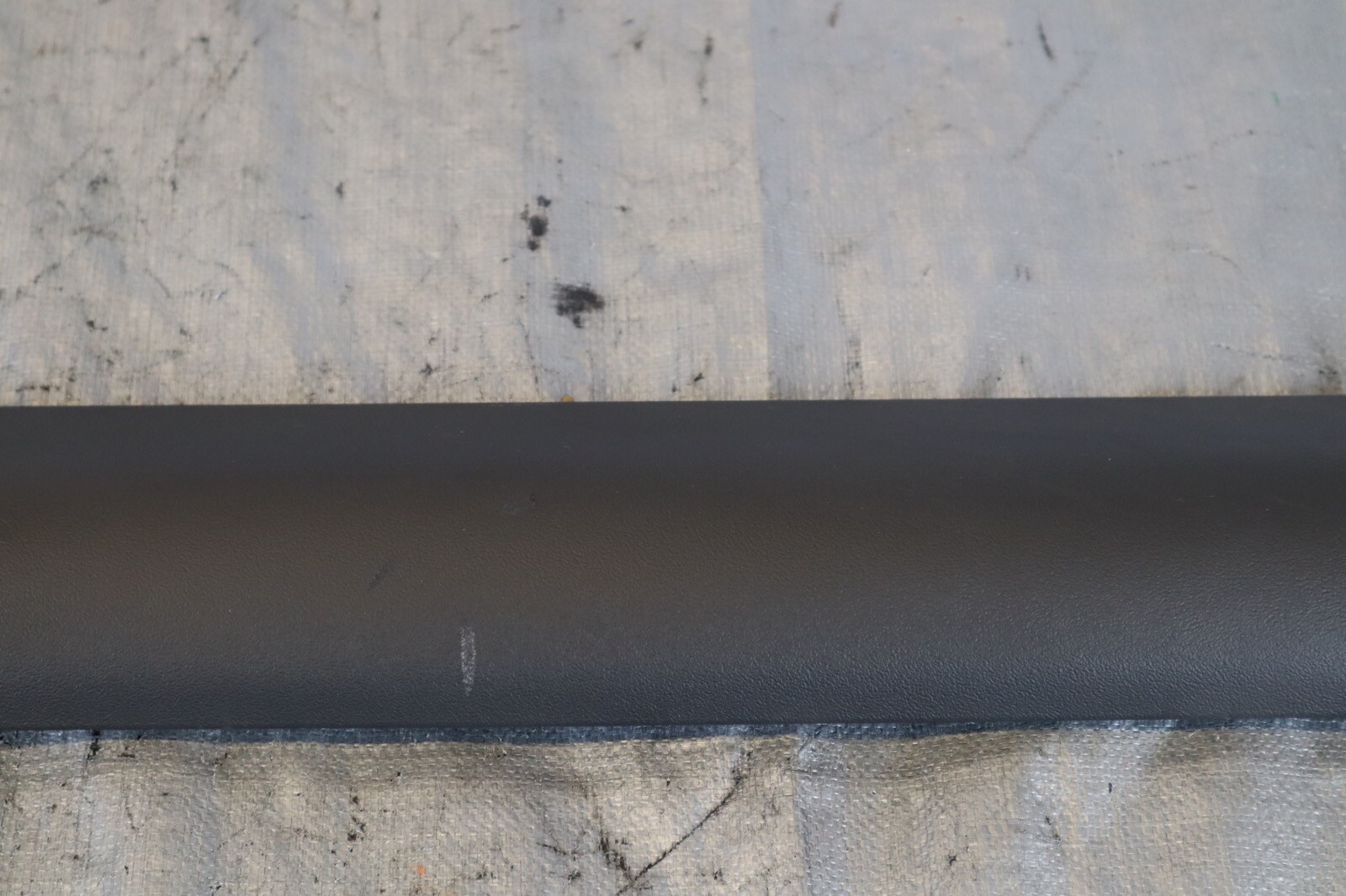 2014 AUDI R8 V8 QUATTRO AWD 4.2L OEM LH INTERIOR DOOR SILL PLATE *SCRATCHES#1339