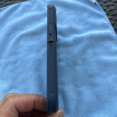 OtterBox iPhone 14 Pro Max (Only) - Defender Series Pro Case - Case Only - Photo 4 sur 4