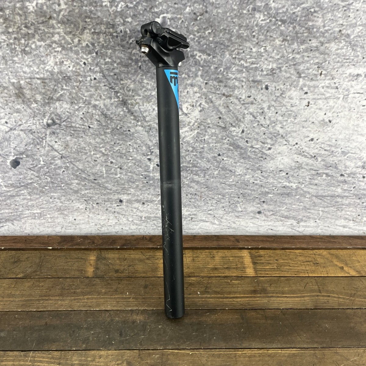 Mongoose Seatpost 27.2mm Alloy Black Blue Single Bolt Road MTB BMX