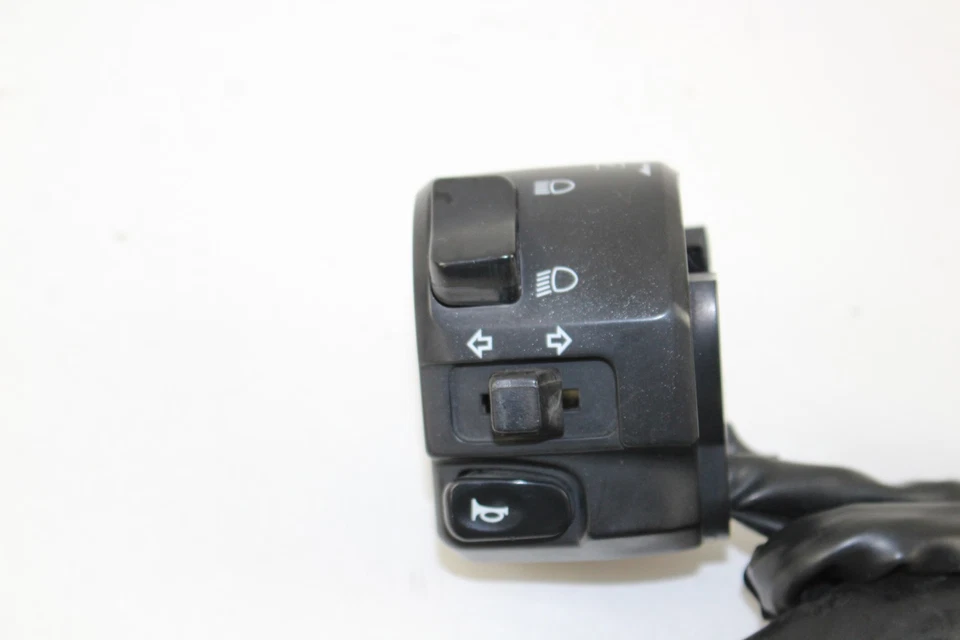 08-12 Interruptor izquierdo alto bajo Kawasaki EX250 EX250R NINJA 250R 46091-0206 Foto 2 de 4