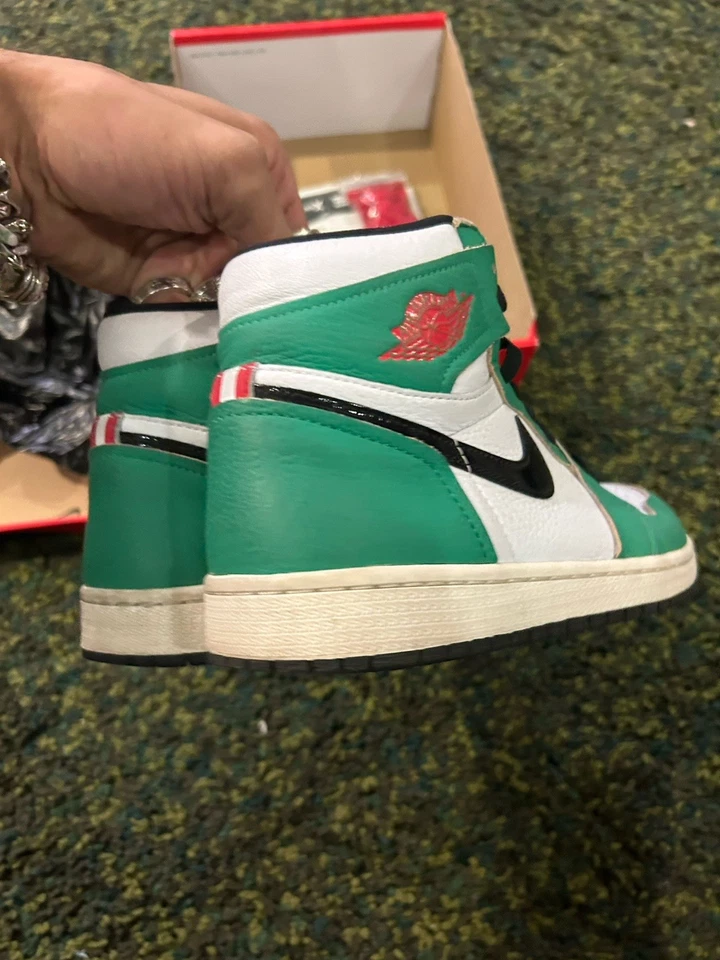 Talla 9 C / 7,5 M - Air Jordan 1 Retro OG Alto Verde de la Suerte Foto 3 de 4
