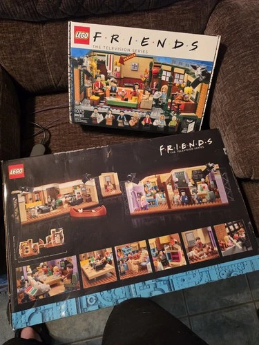 LEGO Ideas FRIENDS: CENTRAL PERK and THE APARTMENTS
