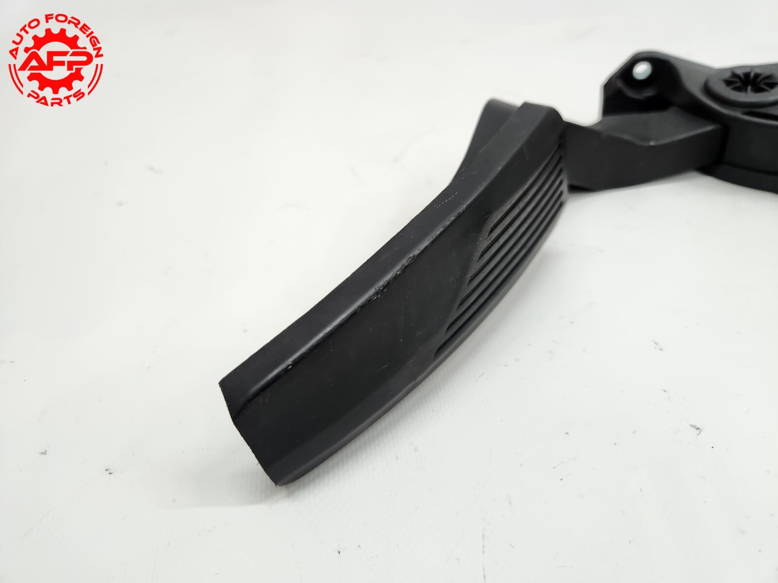 Maserati Ghibli 2014-2021 Accelerator pedal P/N 1130208