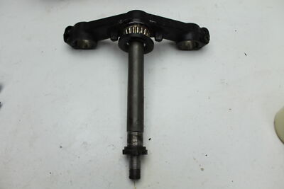 1985 KAWASAKI ZX750 GPZ (#422) TRIPLE TREE STEERING STEM FORK