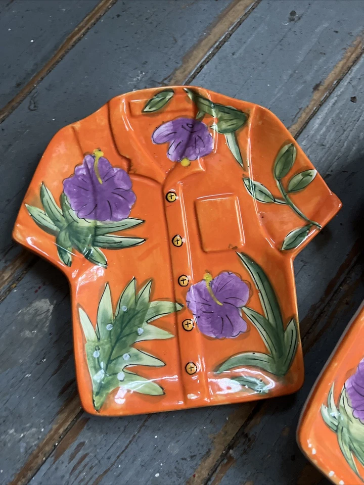 Serving Tray, Hawian Style Shirt And 3 Wall Hangings - Image 3 of 4