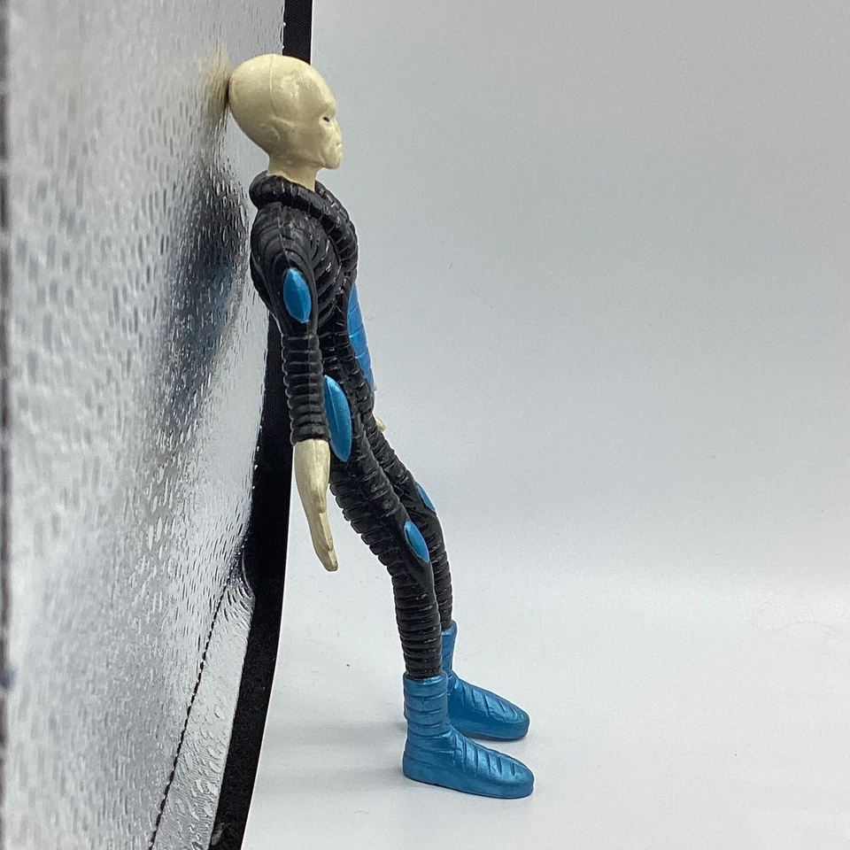 Figura de acción Skulk Galoob 1997 Men in Black 5" Foto 3 de 4