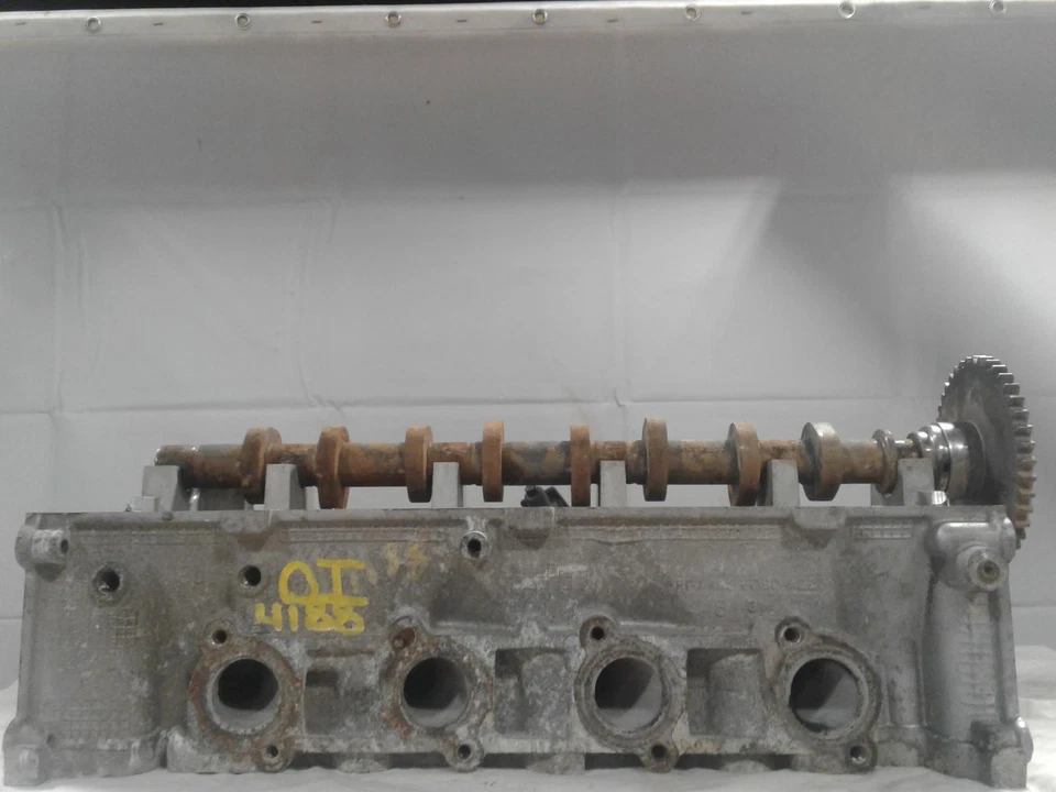 Used Left Engine Cylinder Head fits: 1995 Ford Thunderbird 8-280 4.6L Left Grade Foto 2 de 4