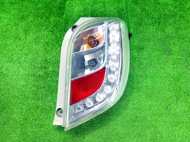Daihatsu Right Tail Lights for sale | eBay