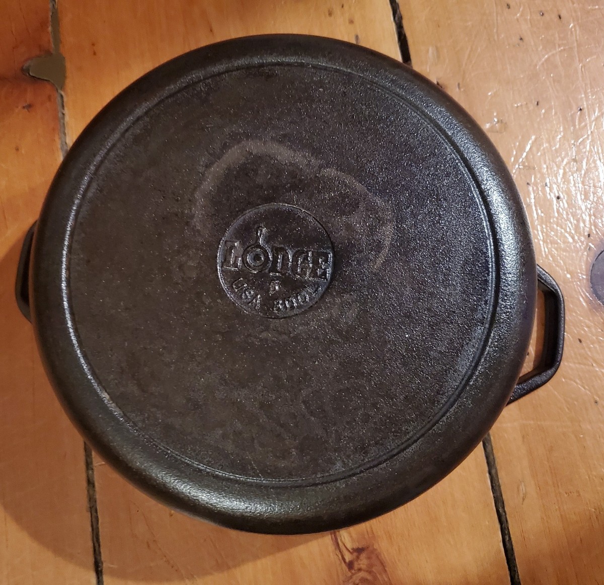 Cocotte En Fonte Lodge USA - 10 1/4 Pouces - Modèle 8DOL Avec Couvercle - Fabriqué Aux États-Unis