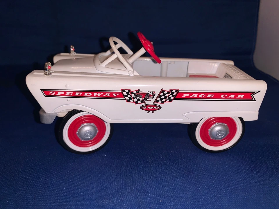 CARRO FUNDIDO 1961 MURRAY SPEEDWAY PACE CAR MARCA REGISTRADA COLEÇÃO DE CARROS INFANTIS SEM CAIXA - Imagem 2 de 4